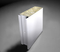 S10 tilhører gruppen moderne ståldører og har skjulte platekanter og pen overfals.